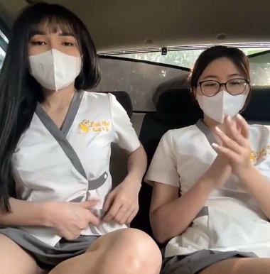 Gái xinh thủ dâm khiến tài xế taxi cực nứng