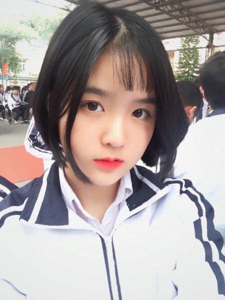Sex của em gái cấp 2 với bạn trai khoai bự
